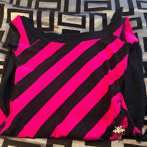 Dress - Picture 1 of 3